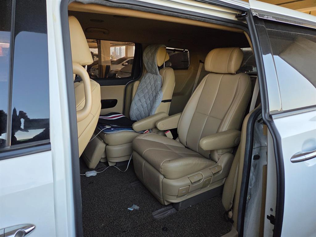 KIA Carnival - Vista 7