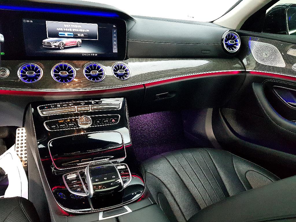 Mercedes Benz CLS Class - Vista 10