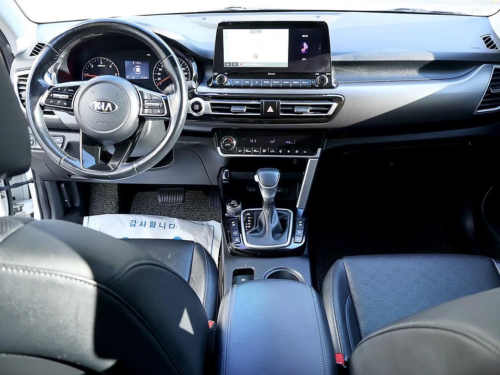 KIA Seltos - Vista 9