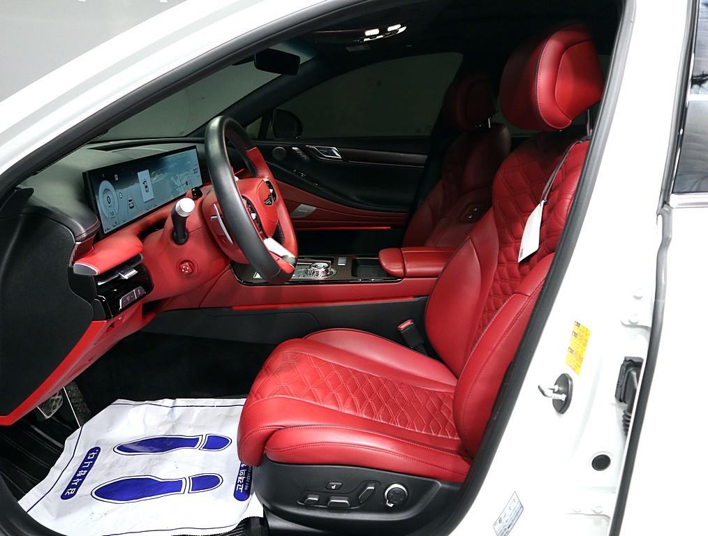 Genesis G80 - Vista 10