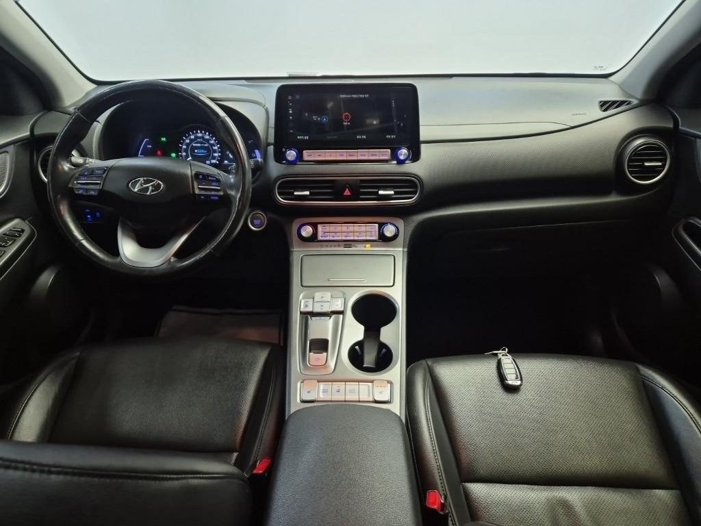 HYUNDAI Kona - Vista 7