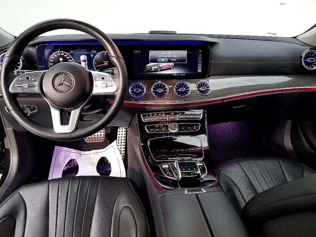 Mercedes Benz CLS Class - Vista 5