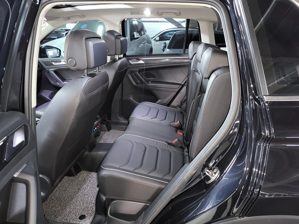 Volkswagen Tiguan - Vista 12
