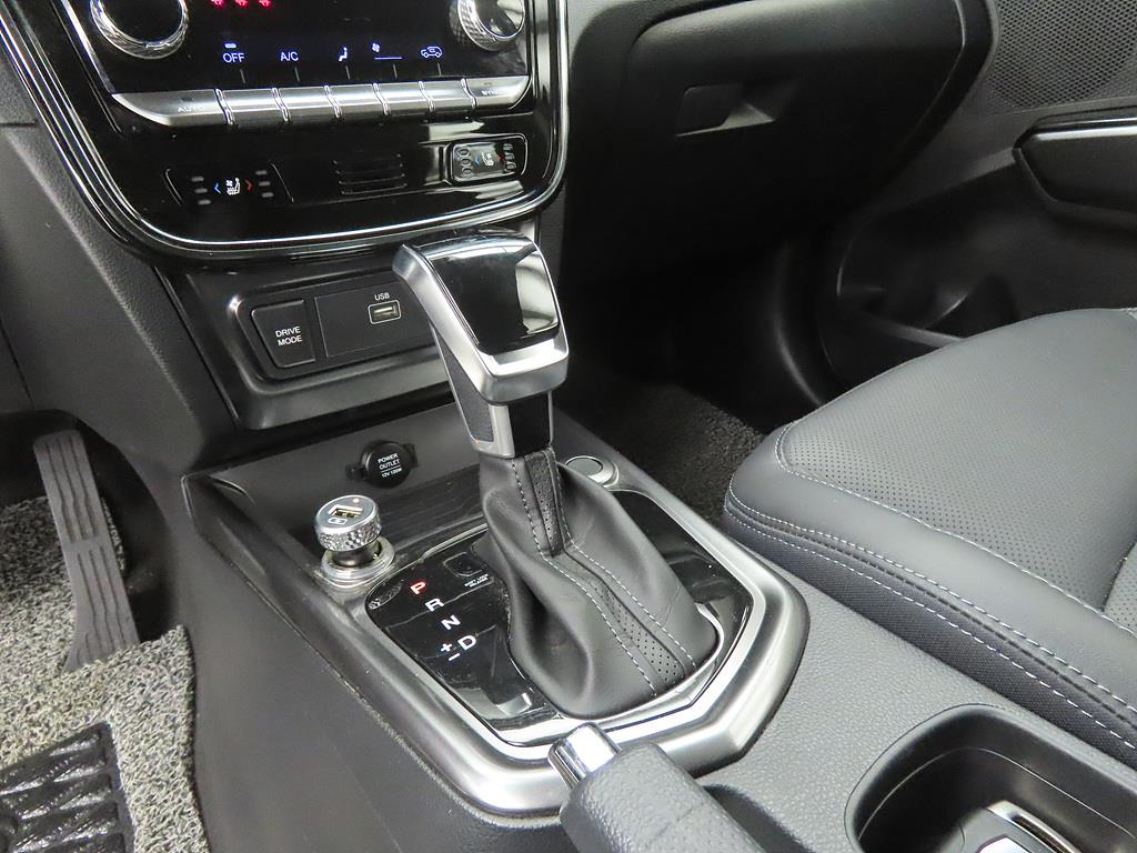 Ssangyong Tivoli - Vista 11