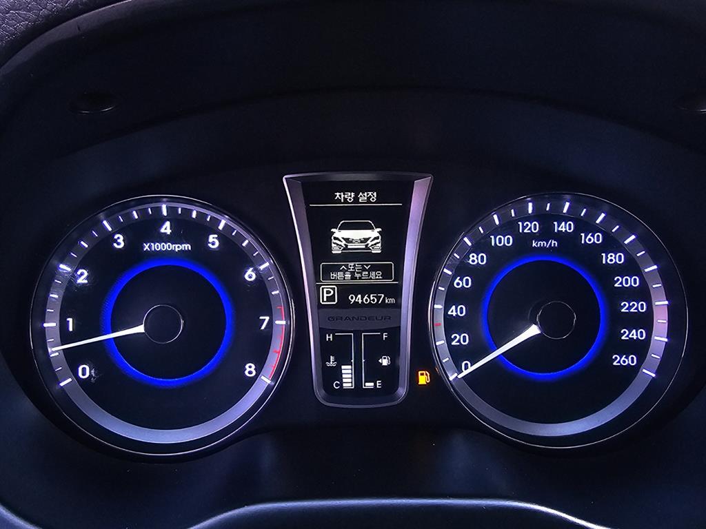 HYUNDAI Grandeur 2011 Negro - Importación desde Corea - HF Imports Iquique - Foto 14