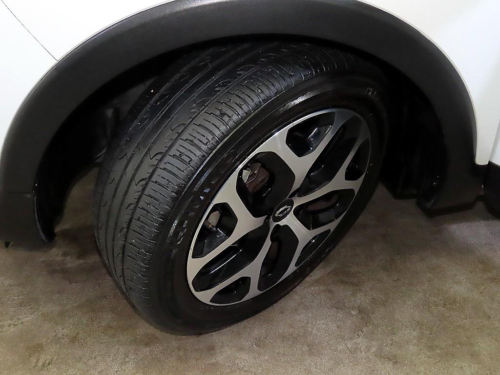 SAMSUNG QM3 2019 Blanco - Importación desde Corea - HF Imports Iquique - Foto 19