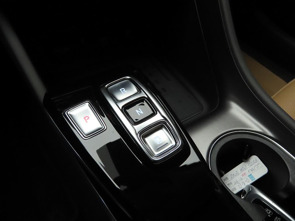 HYUNDAI Sonata - Vista 10