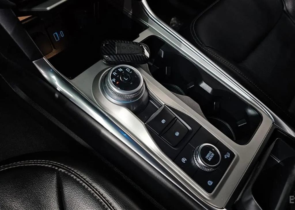 Ford Explorer - Vista 9