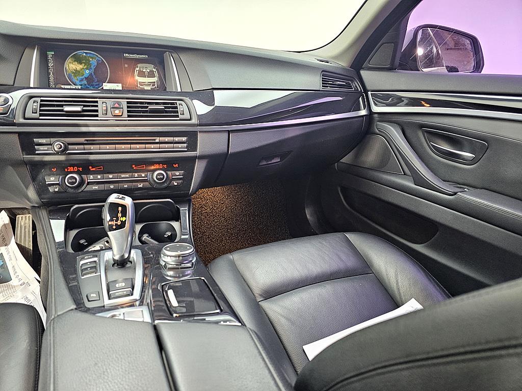 BMW 5 Series - Vista 10