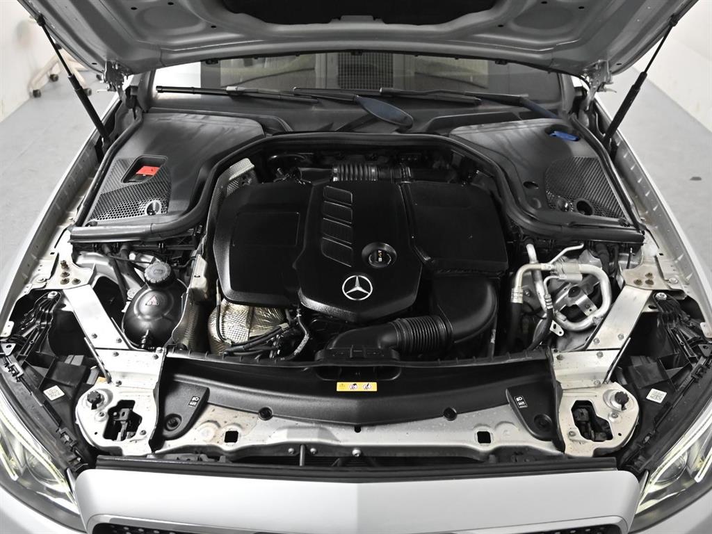 Mercedes Benz E class - Vista 7