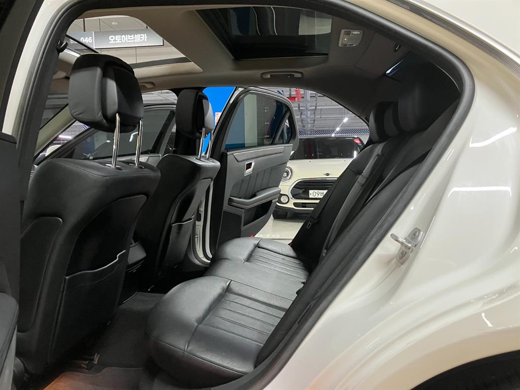 Mercedes Benz E class 2013 Blanco - Importación desde Corea - HF Imports Iquique - Foto 19