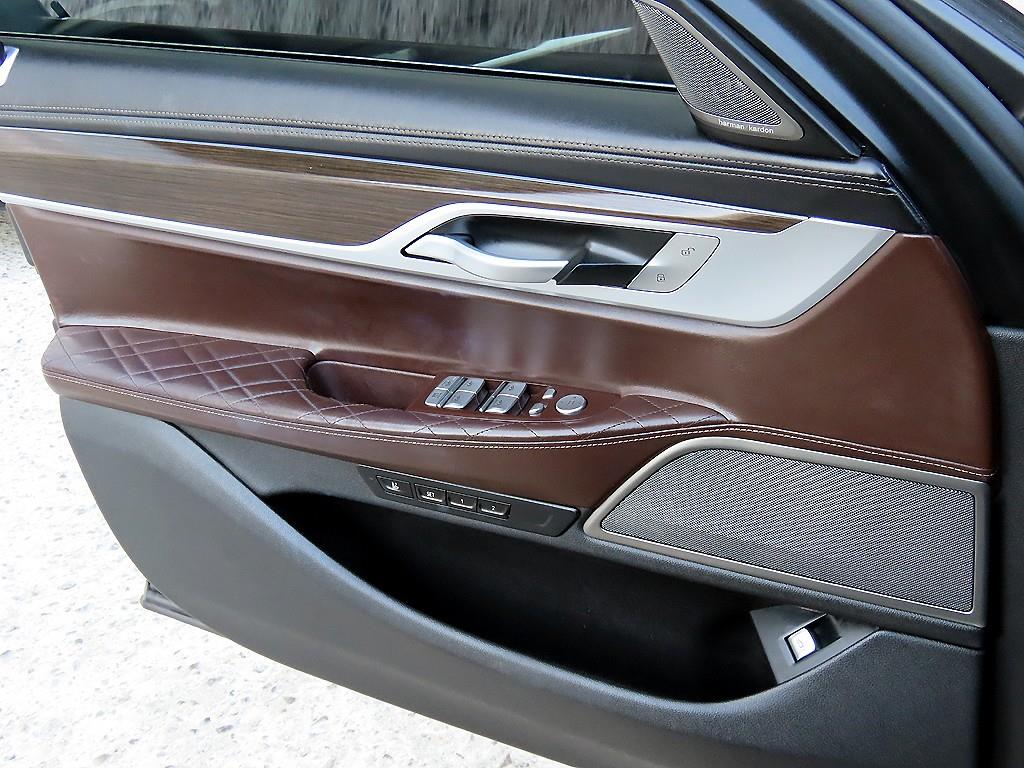 BMW 7 Series - Vista 12