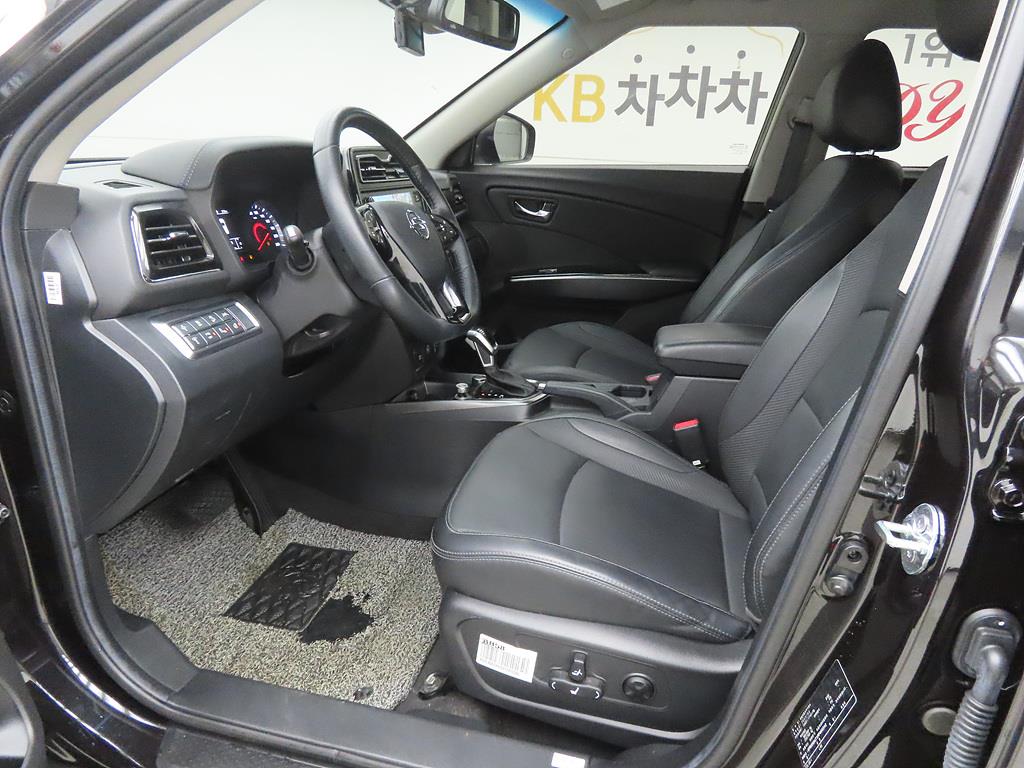 Ssangyong Tivoli - Vista 5