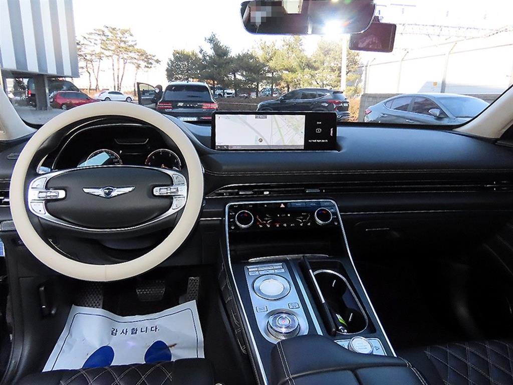 Genesis GV80 - Vista 7