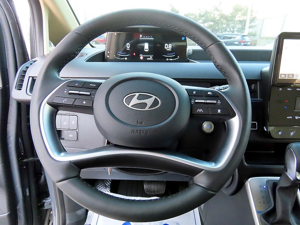 HYUNDAI Staria - Vista 8