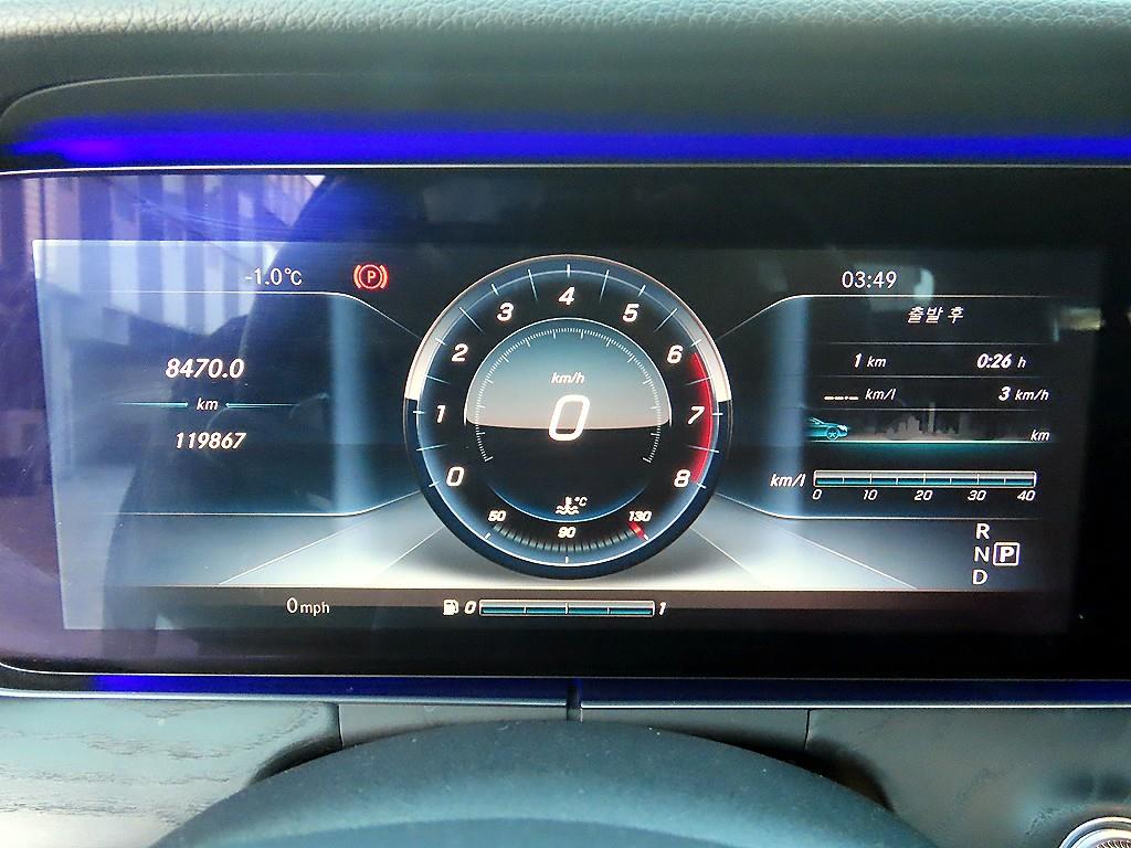 Mercedes Benz E class - Vista 9