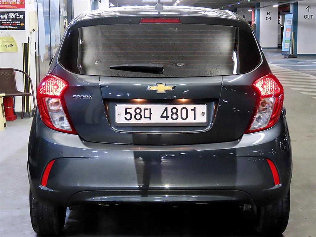 Chevrolet Spark - Vista 5