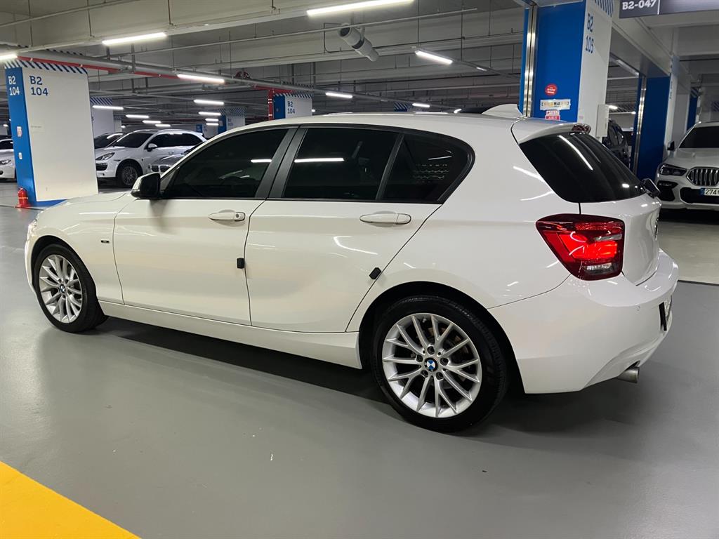 BMW 1 series - Vista 4