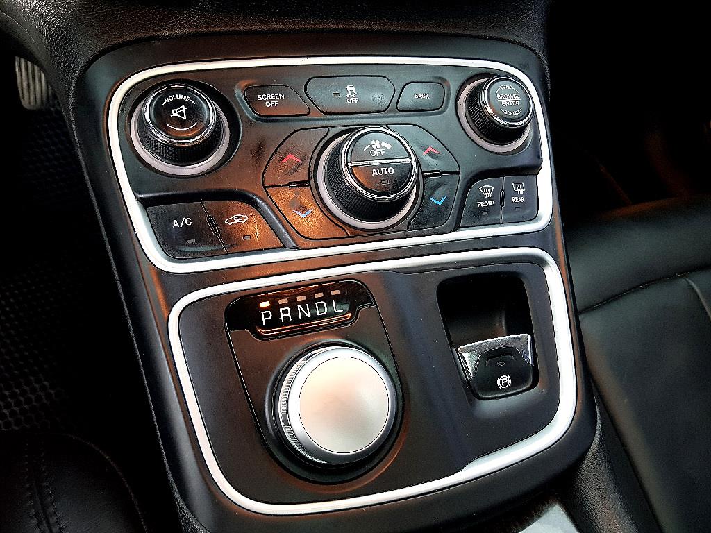 Chrysler 200 - Vista 11