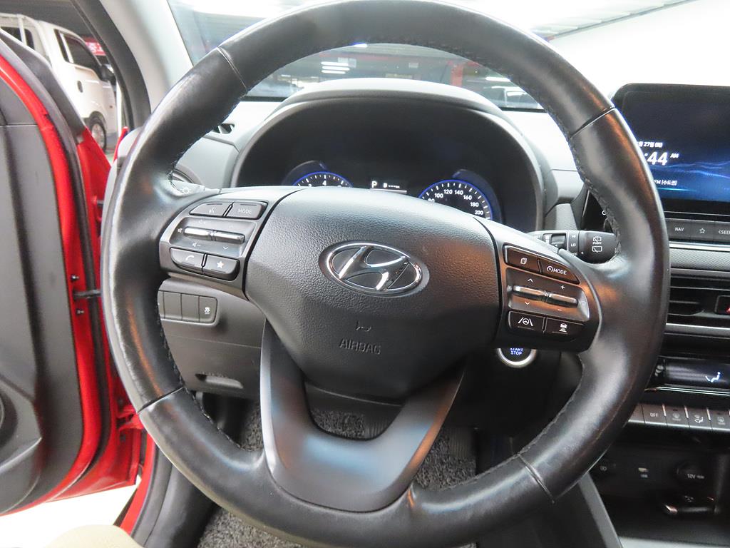 HYUNDAI Kona - Vista 8