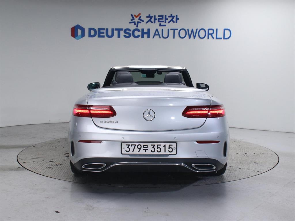 Mercedes Benz E class - Vista 4