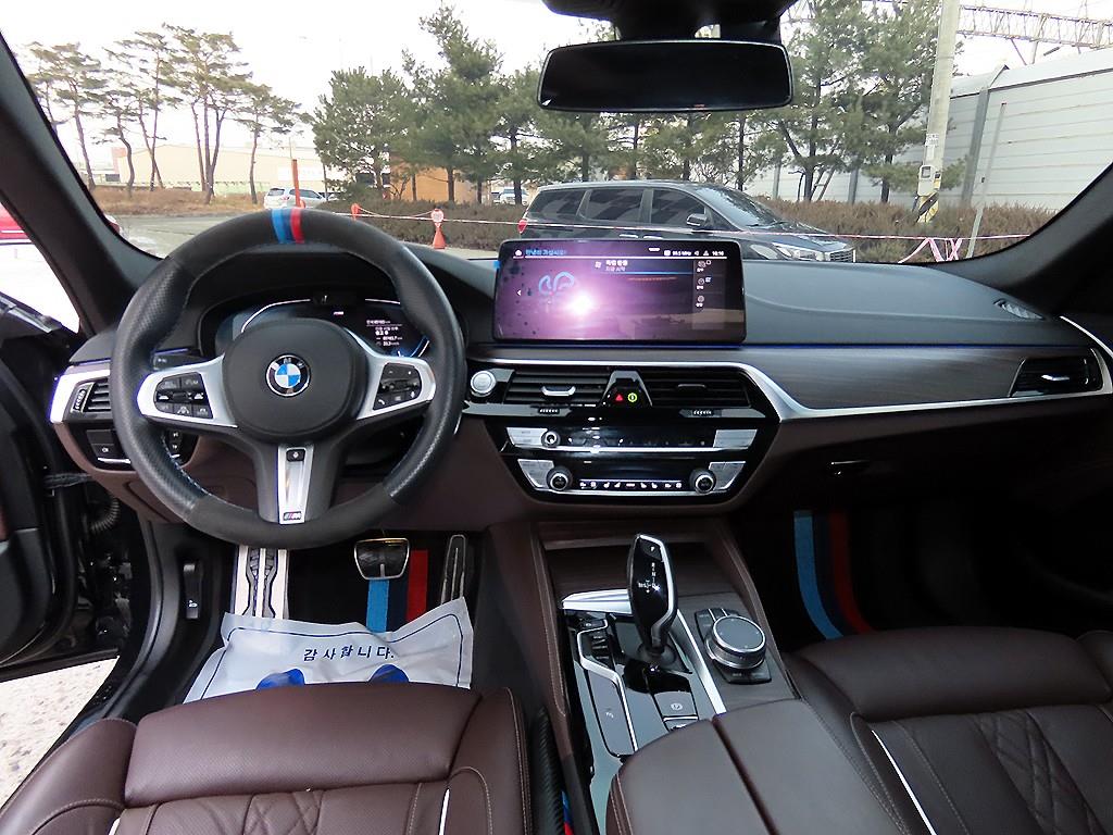 BMW 5 Series - Vista 7