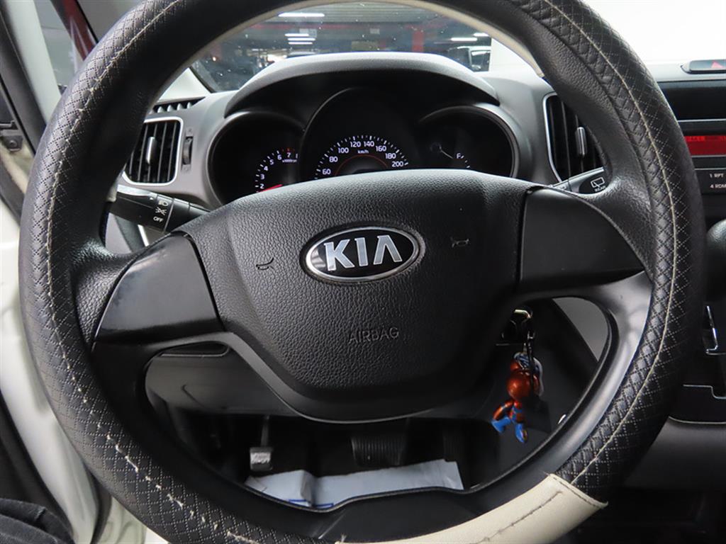 KIA Ray - Vista 8