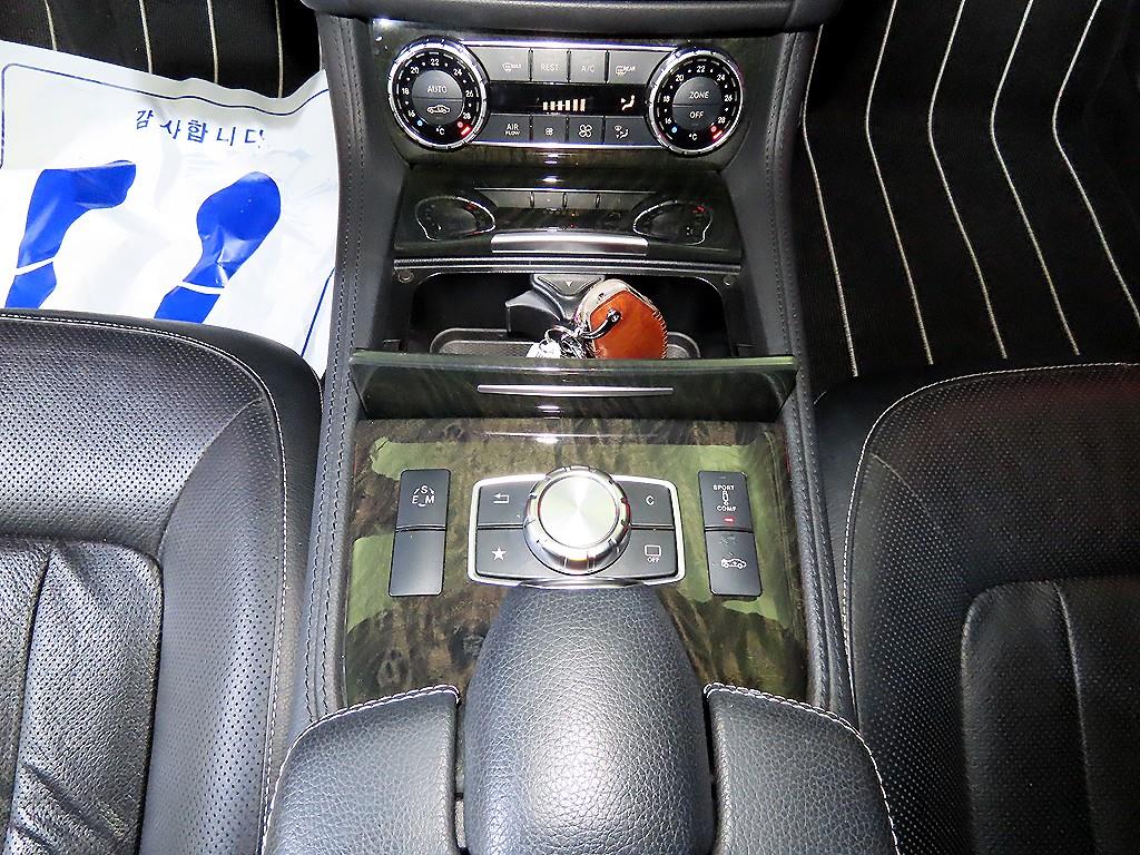 Mercedes Benz CLS Class - Vista 12