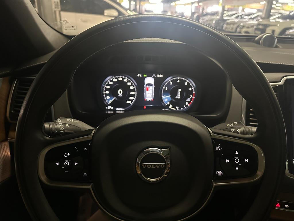 Volvo XC90 - Vista 11
