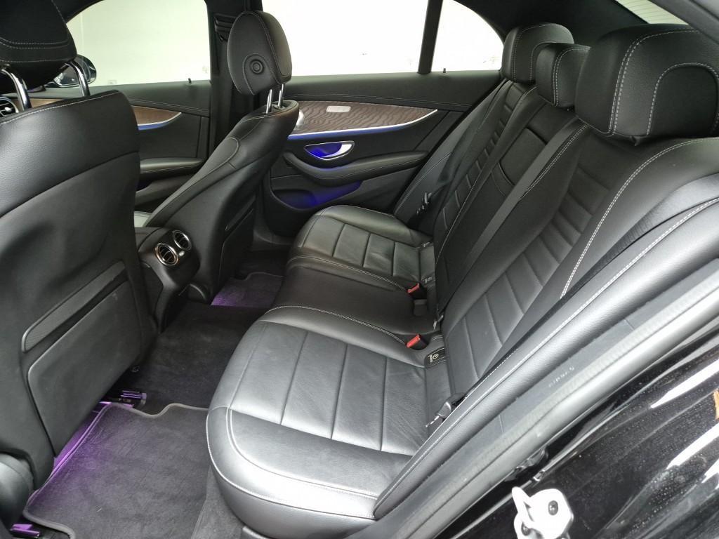 Mercedes Benz E class - Vista 12