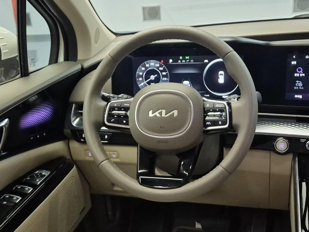 KIA Carnival - Vista 9