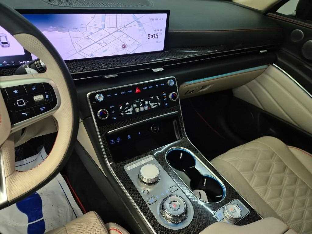 Genesis GV80 - Vista 10