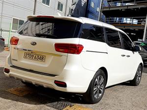 KIA Carnival - Vista 8
