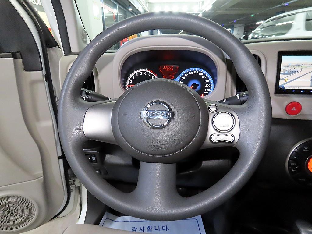 Nissan Cube - Vista 8