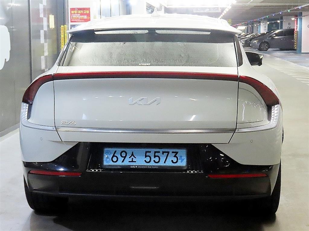 KIA EV6 - Vista 5