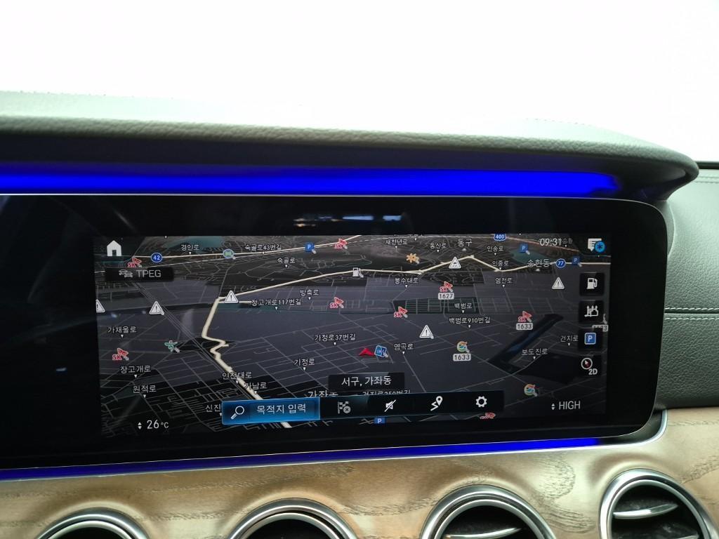 Mercedes Benz E class 2021 Negro - Importación desde Corea - HF Imports Iquique - Foto 14