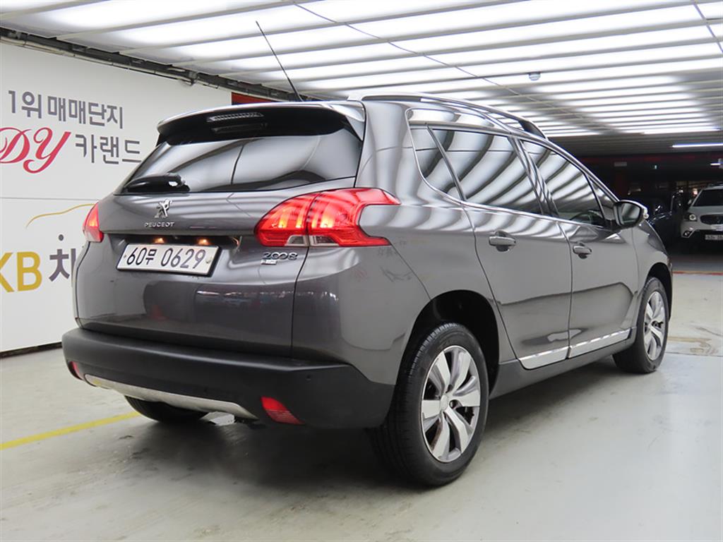 Peugeot 2008 - Vista 4