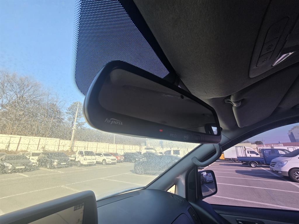 HYUNDAI Starex - Vista 11