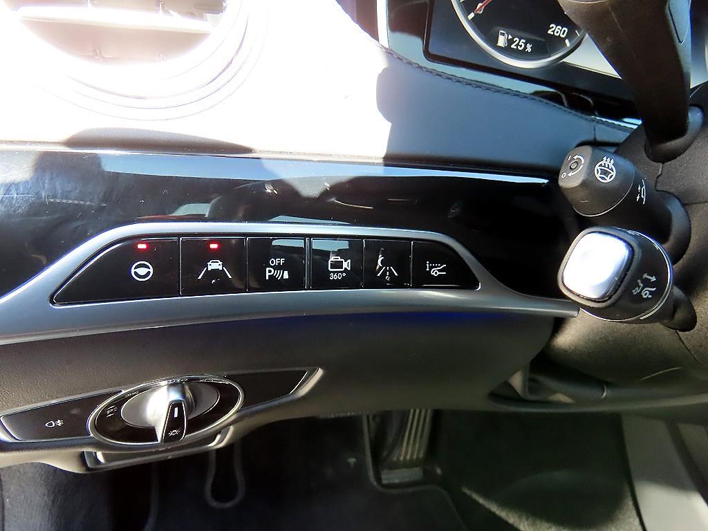 Mercedes Benz S Class - Vista 12