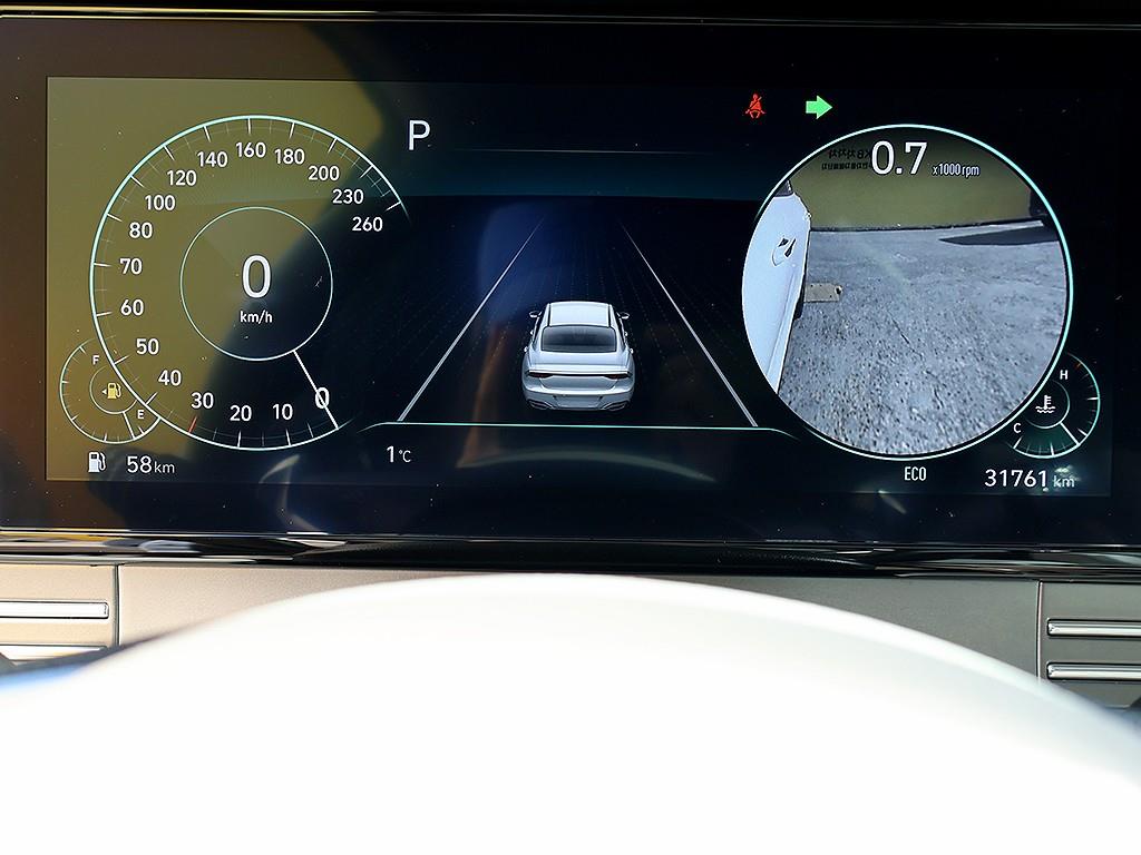 HYUNDAI Grandeur - Vista 11