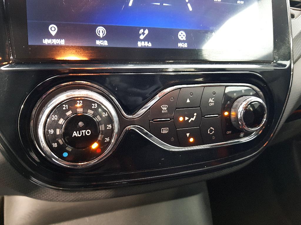 SAMSUNG QM3 - Vista 12