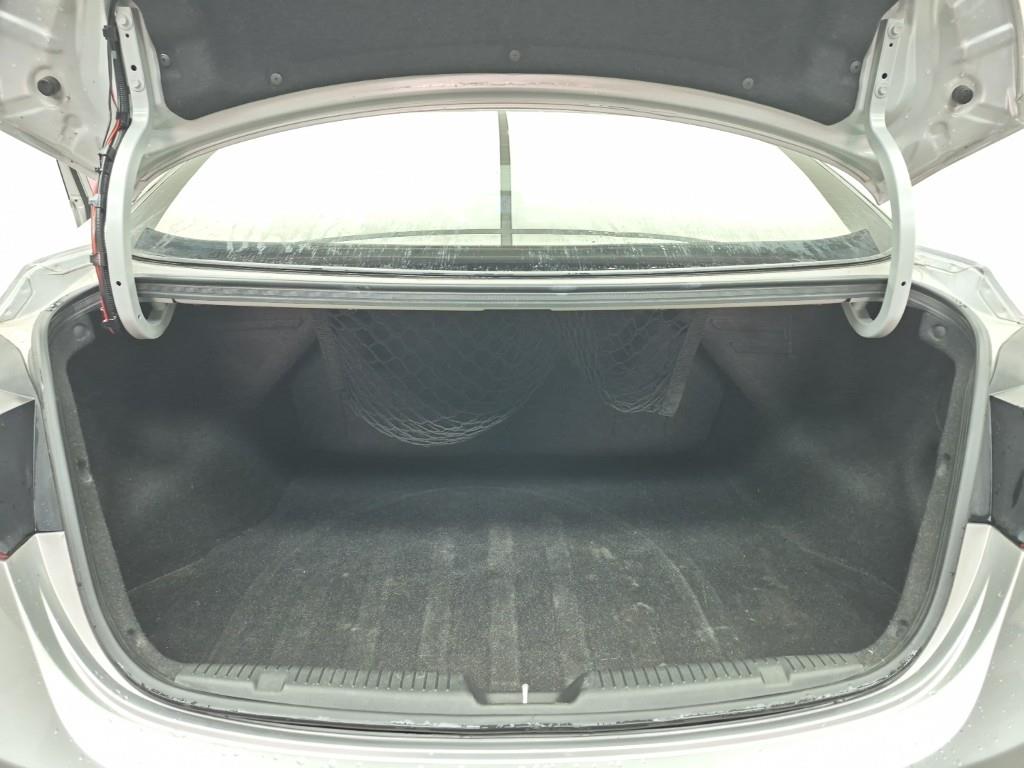 HYUNDAI Avante 2011 Plateado - Importación desde Corea - HF Imports Iquique - Foto 18