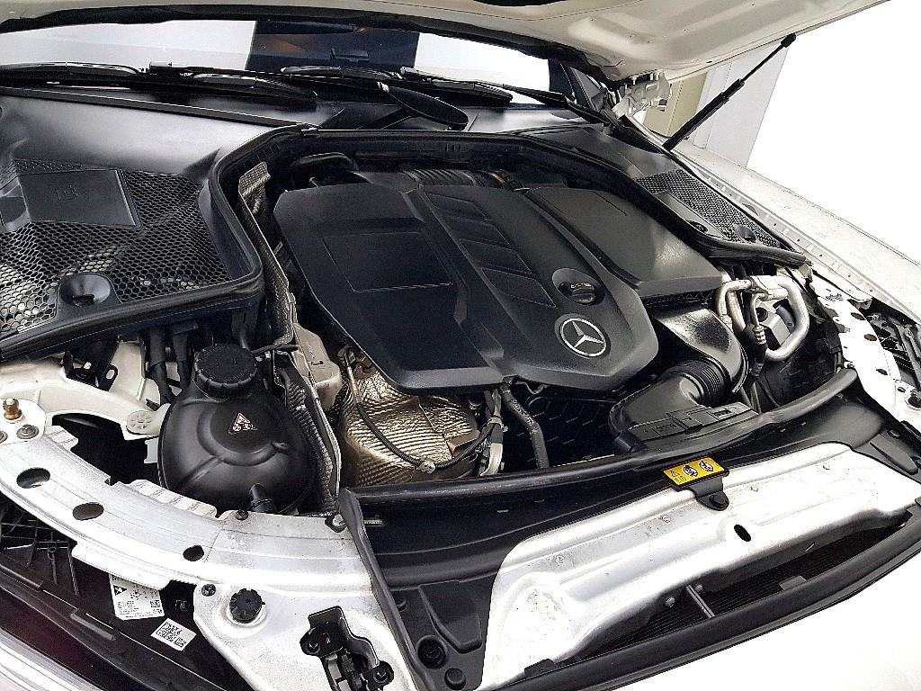 Mercedes Benz C Class - Vista 6