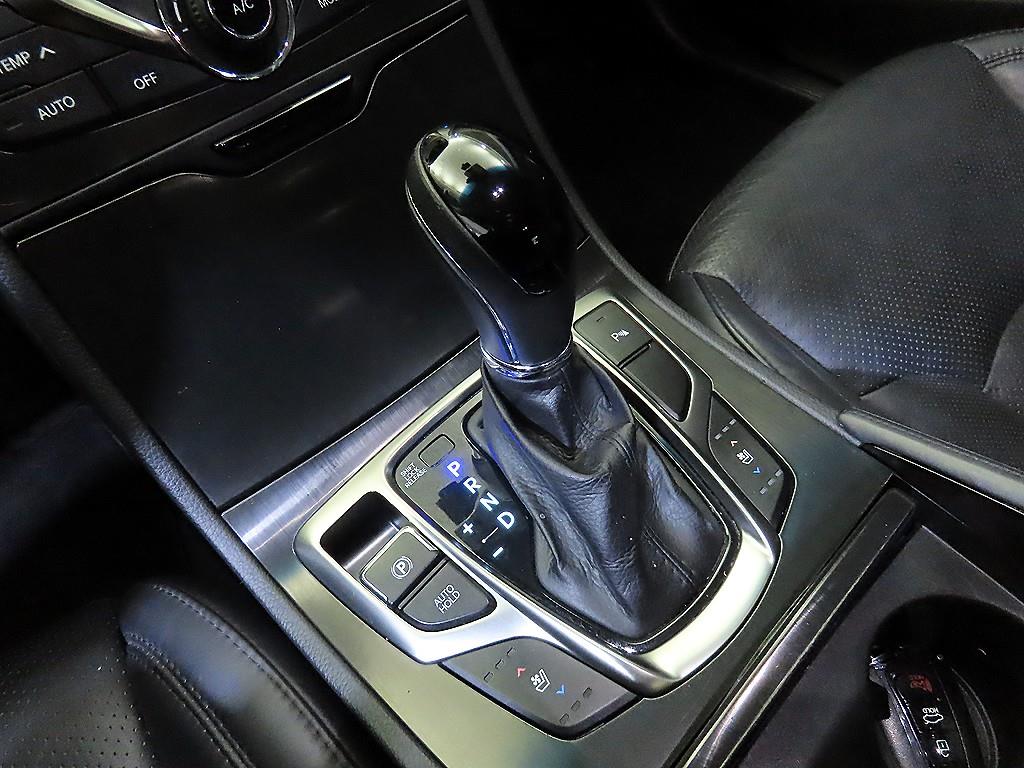 HYUNDAI Grandeur - Vista 12