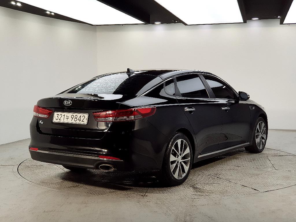 KIA K5 - Vista 9
