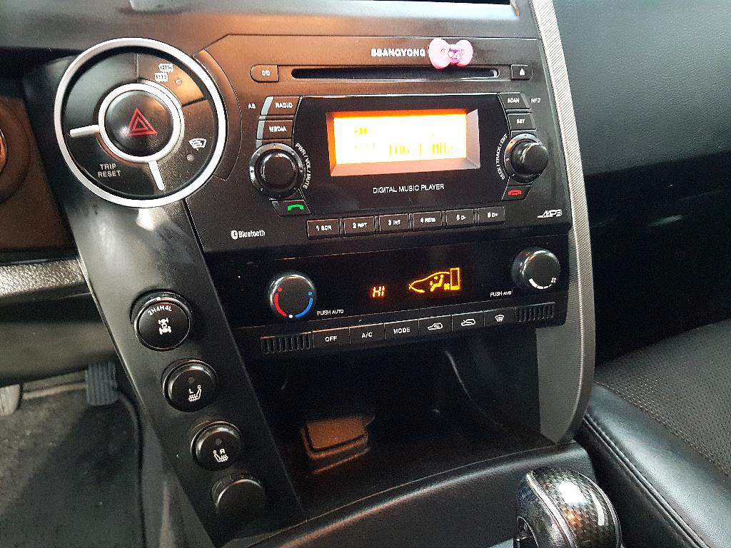 Ssangyong Korando - Vista 12