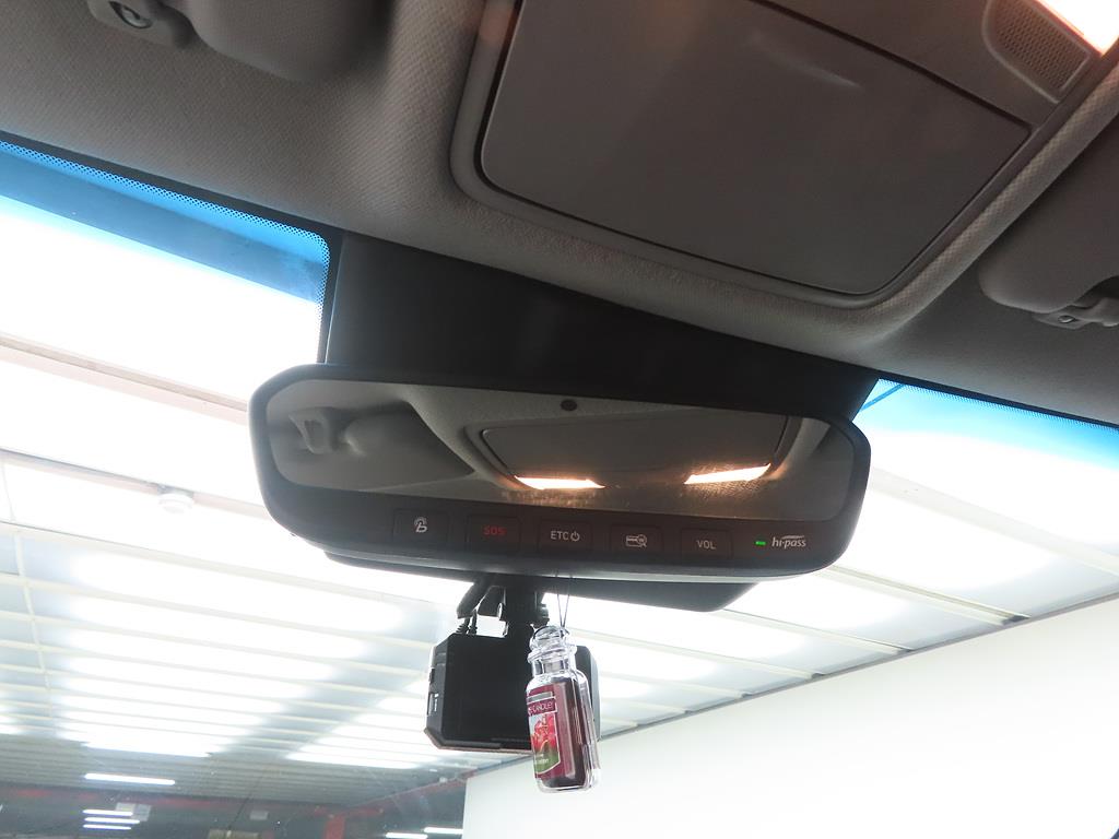 HYUNDAI Kona - Vista 12