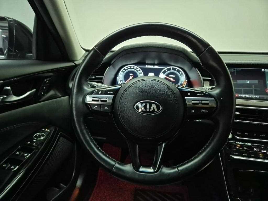 KIA K7 - Vista 9