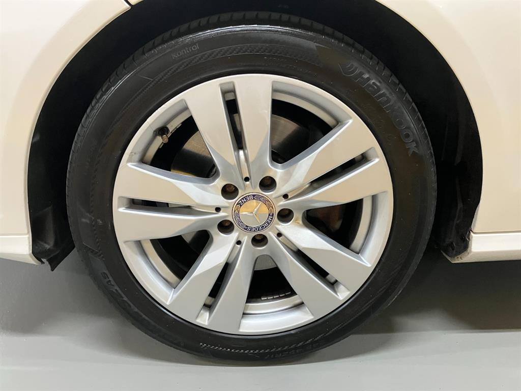 Mercedes Benz E class - Vista 6