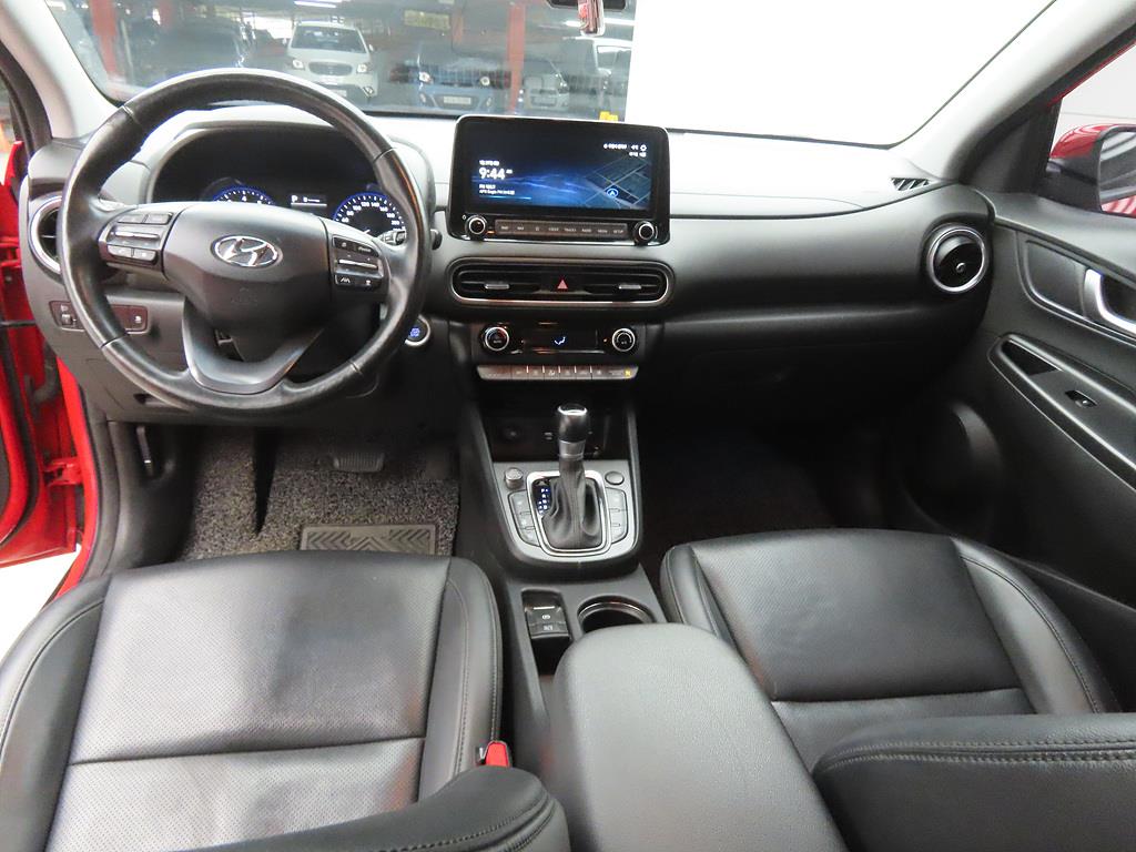 HYUNDAI Kona - Vista 7